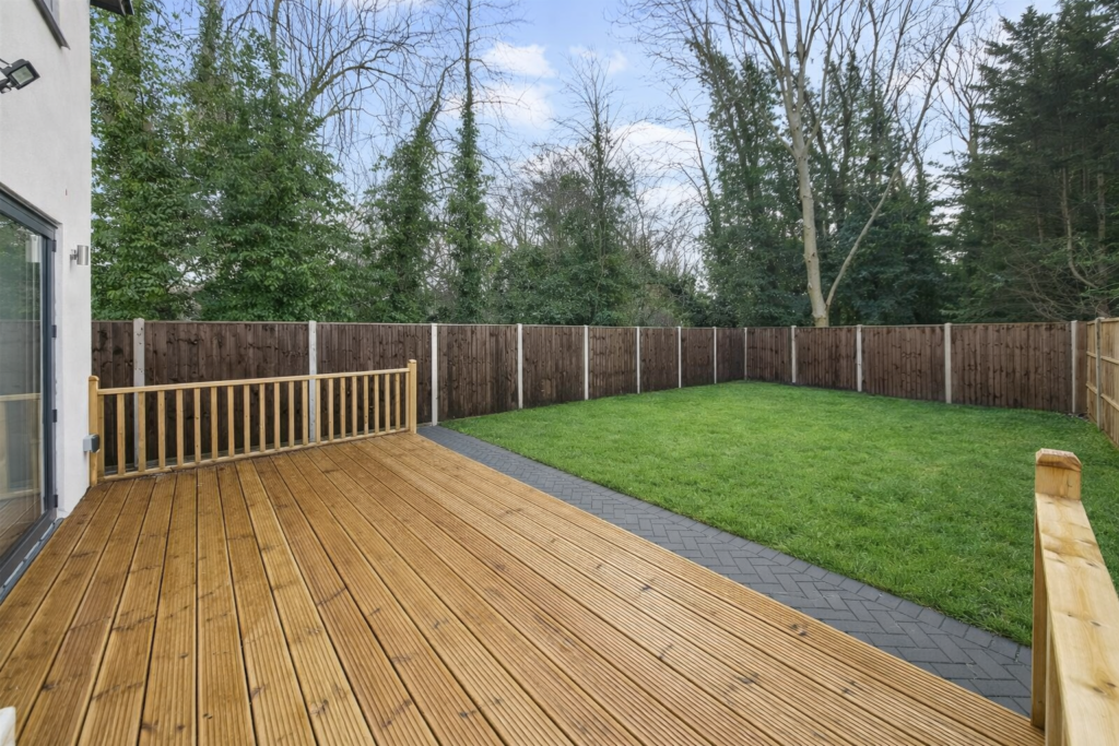 denham sheepcote garden 02